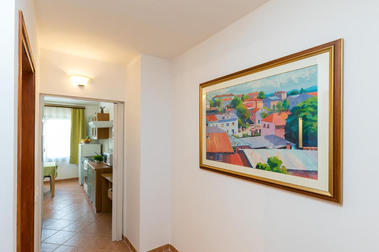 Apartments Marija Funtana Εξωτερικό φωτογραφία