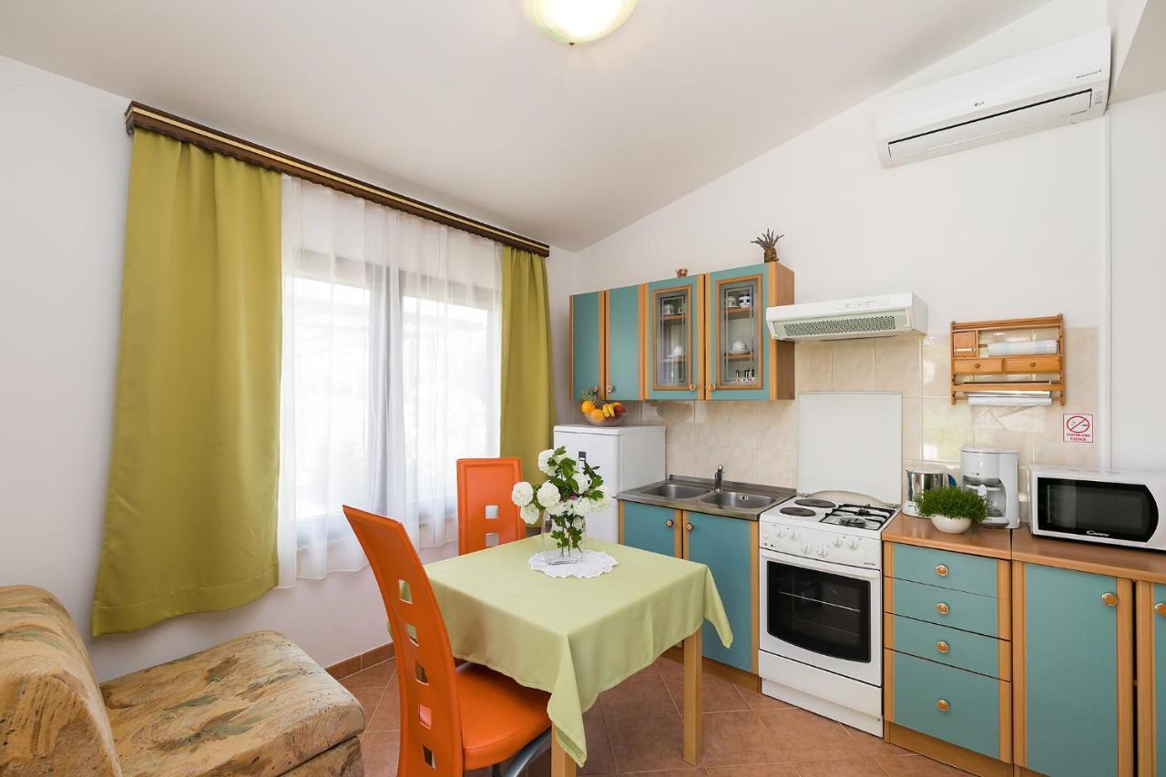Apartments Marija Funtana Εξωτερικό φωτογραφία