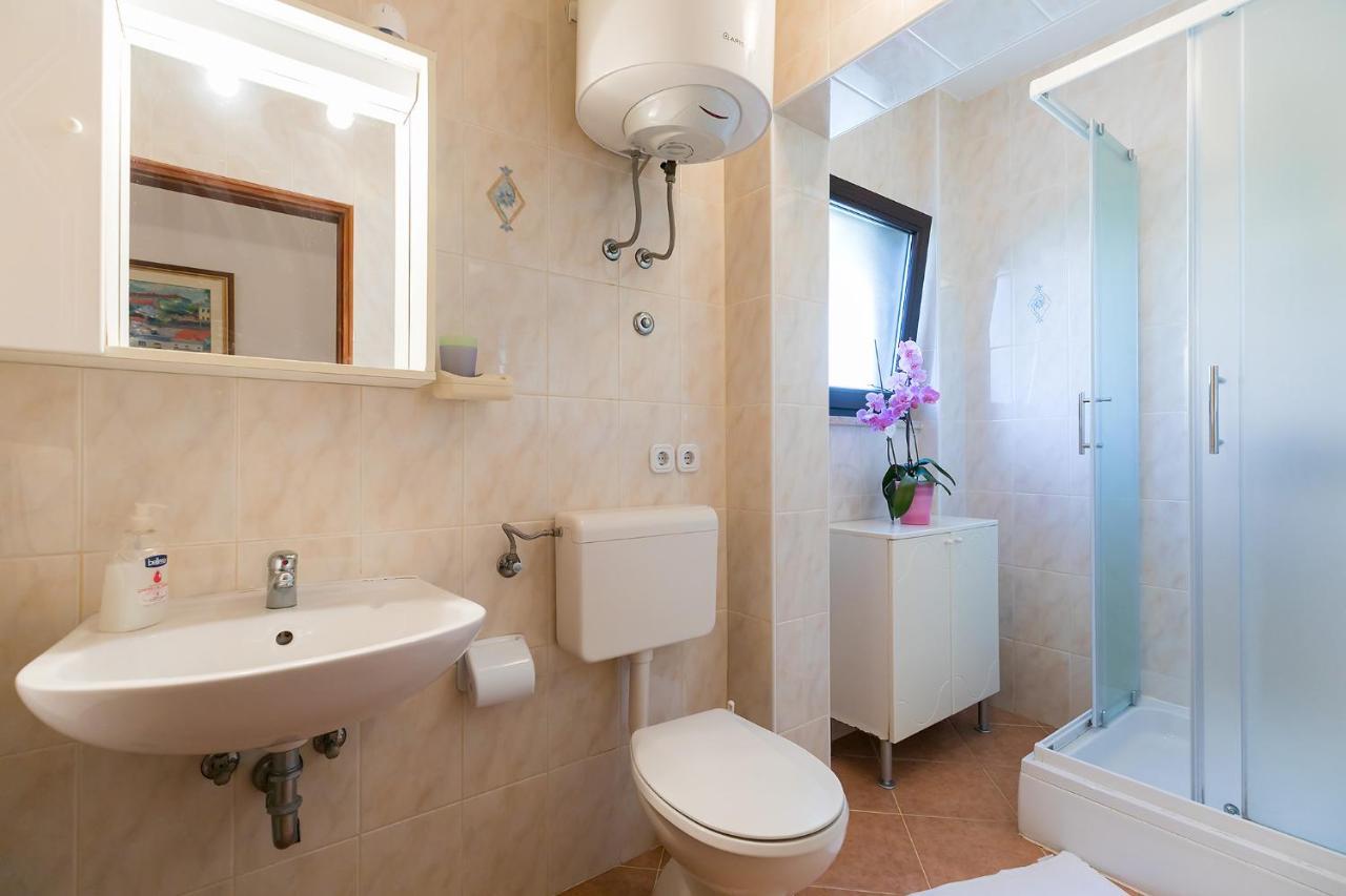 Apartments Marija Funtana Εξωτερικό φωτογραφία